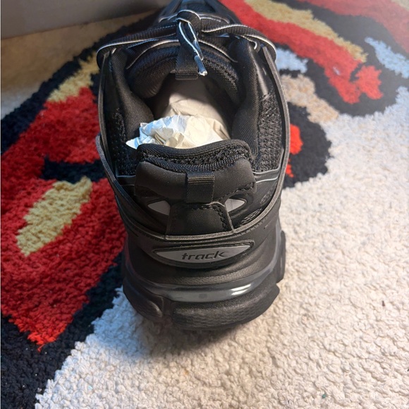 [NEVER WORN] Balenciaga Black Track Runners - Picture 3 of 7